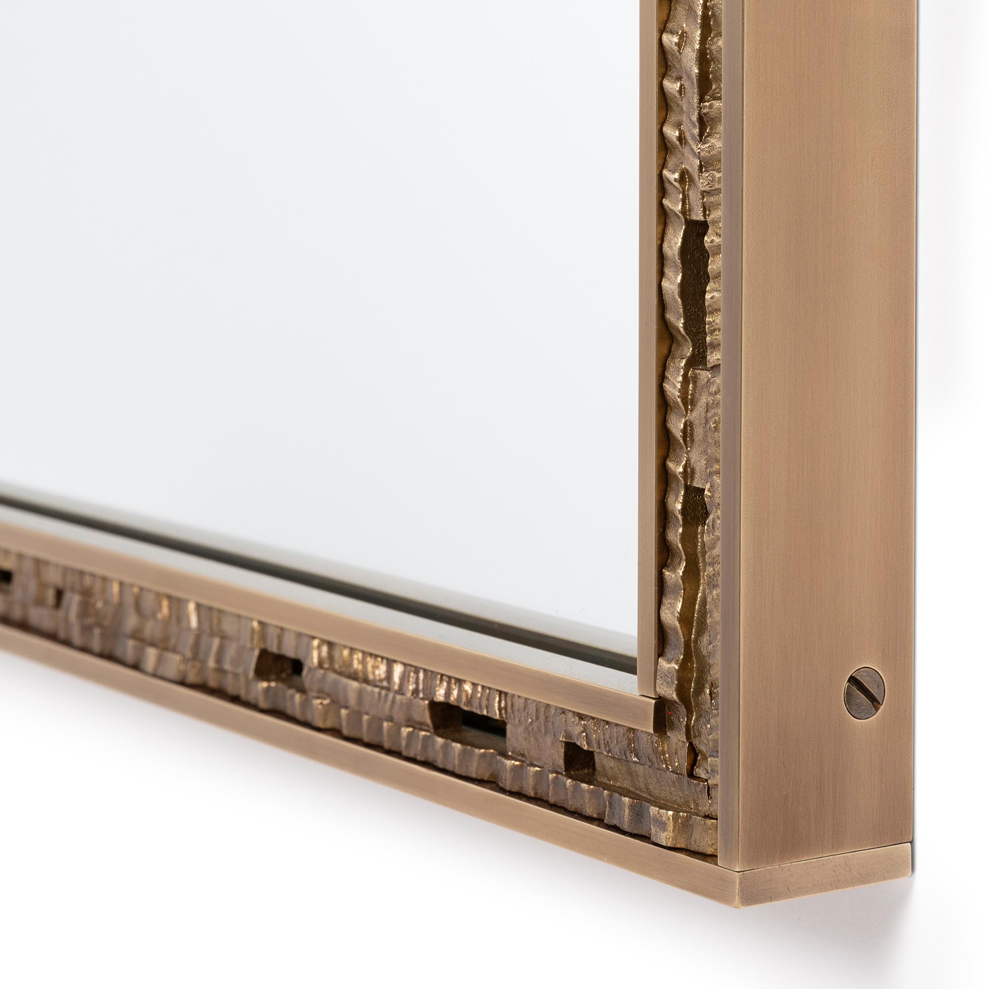 Tuell and Reynolds - Lamina Mirror